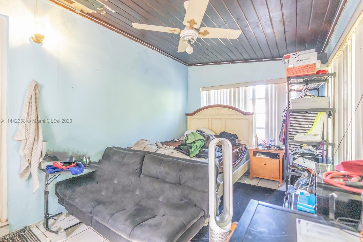 BRENTWOOD REV PL - Residential