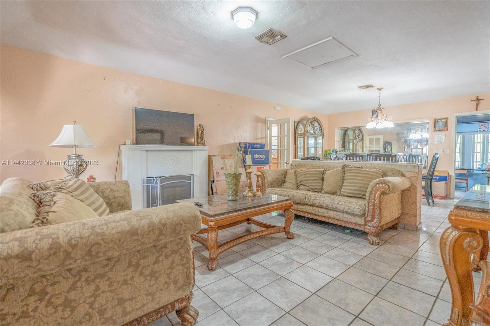 BRENTWOOD REV PL - Residential