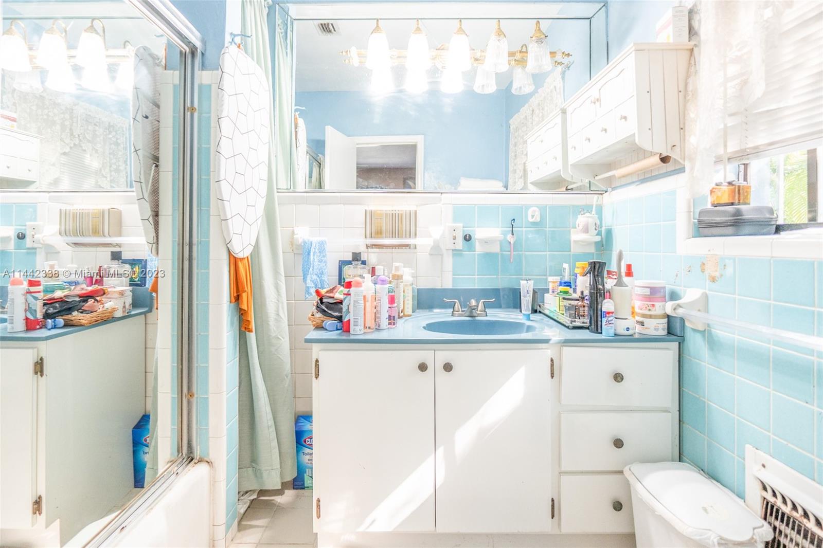 BRENTWOOD REV PL - Residential