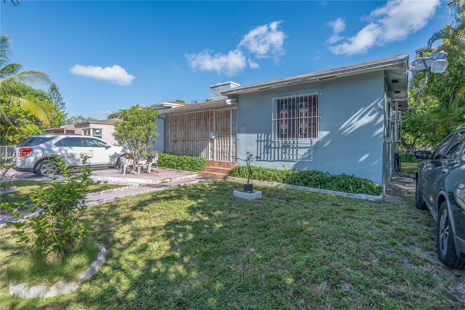 BRENTWOOD REV PL - Residential