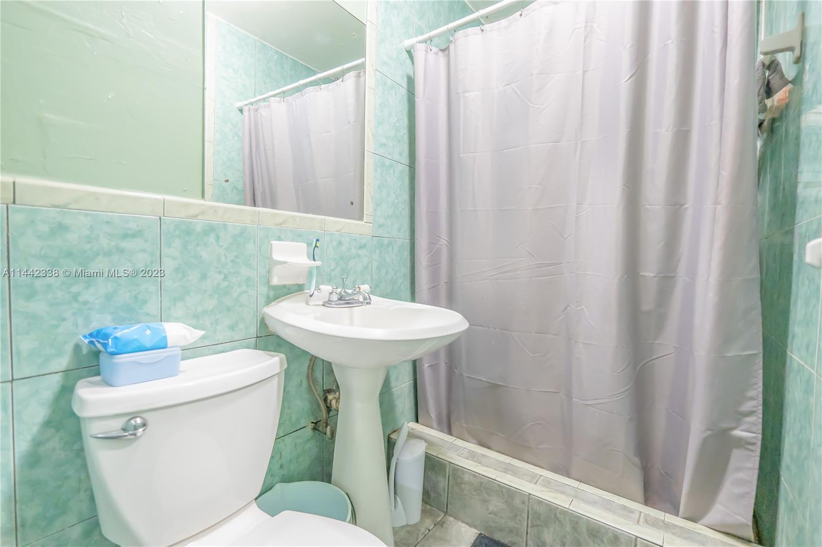 BRENTWOOD REV PL - Residential