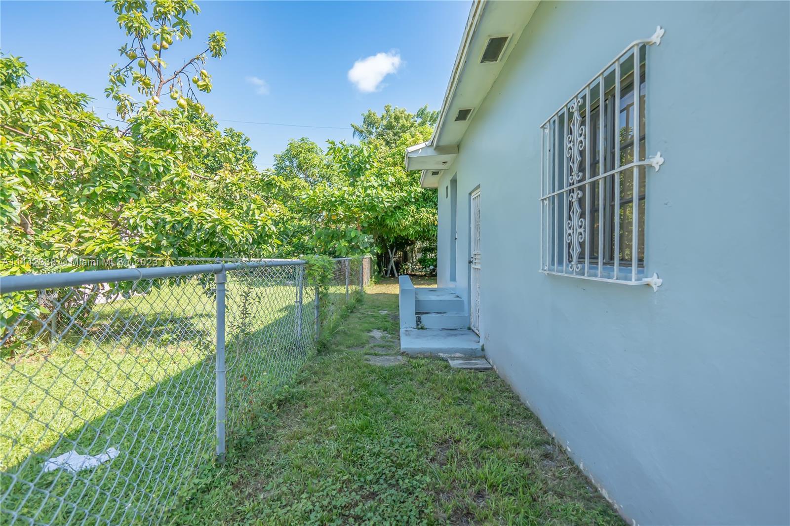 BRENTWOOD REV PL - Residential
