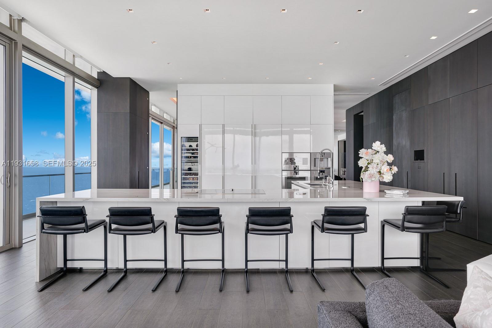 OCEANA BAL HARBOUR CONDO - Residential