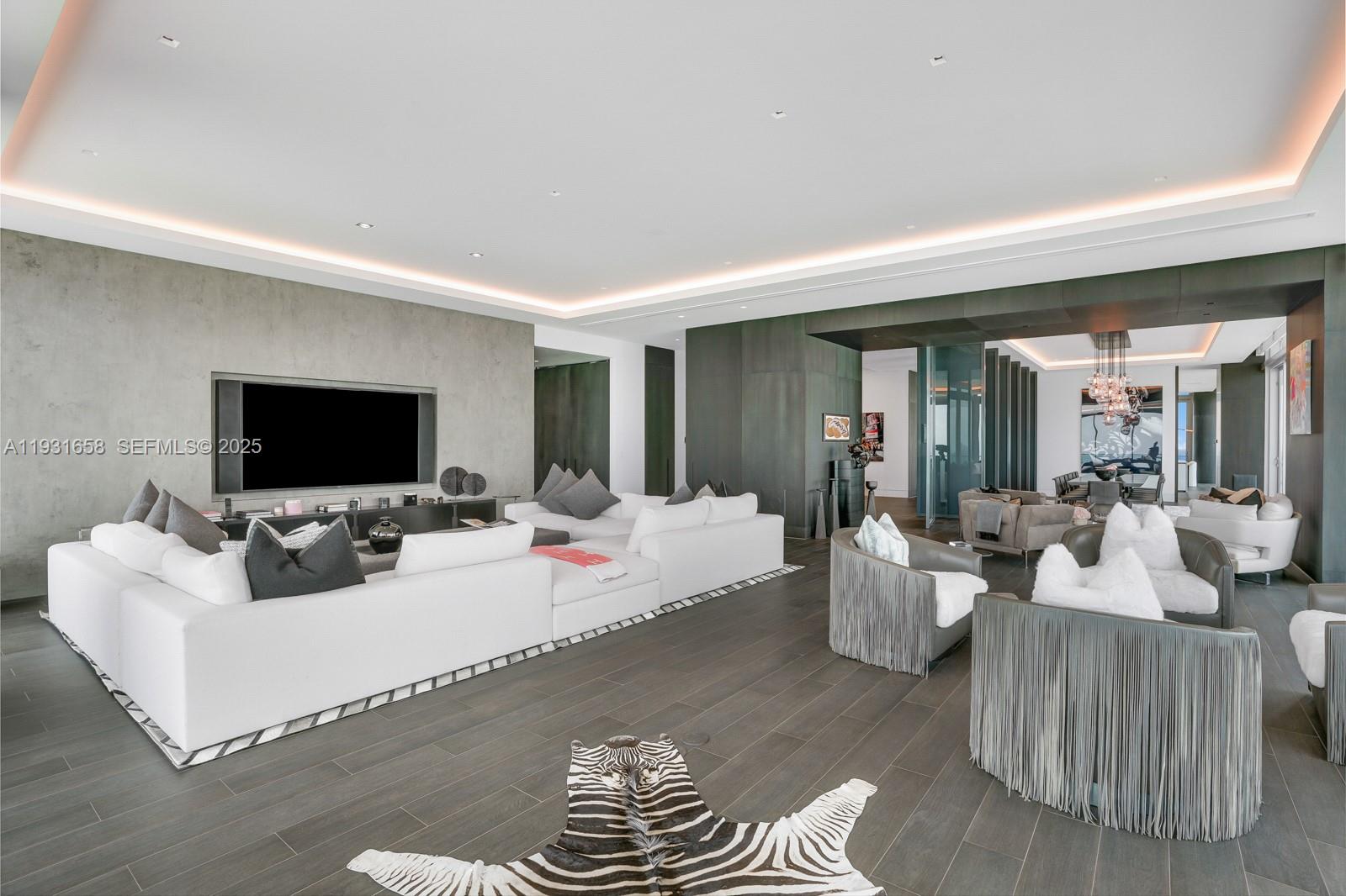 OCEANA BAL HARBOUR CONDO - Residential