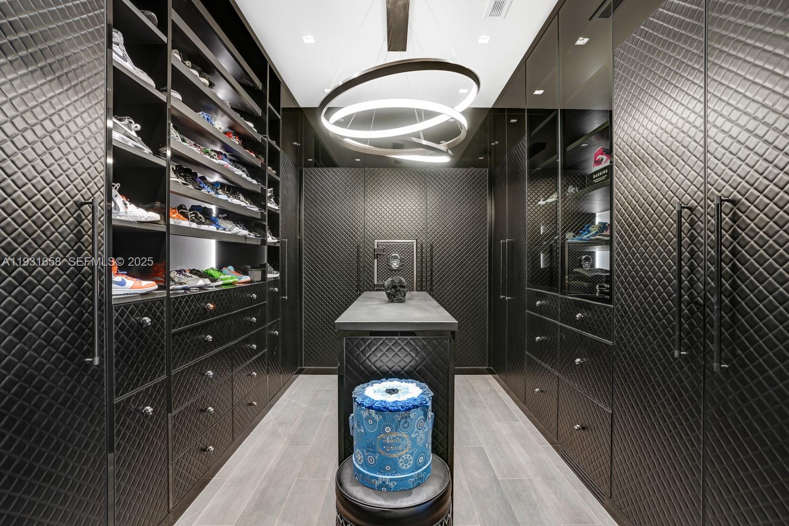 OCEANA BAL HARBOUR CONDO - Residential