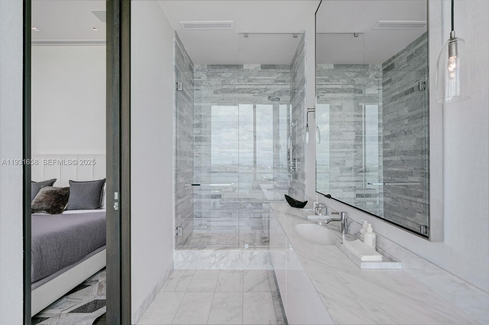 OCEANA BAL HARBOUR CONDO - Residential