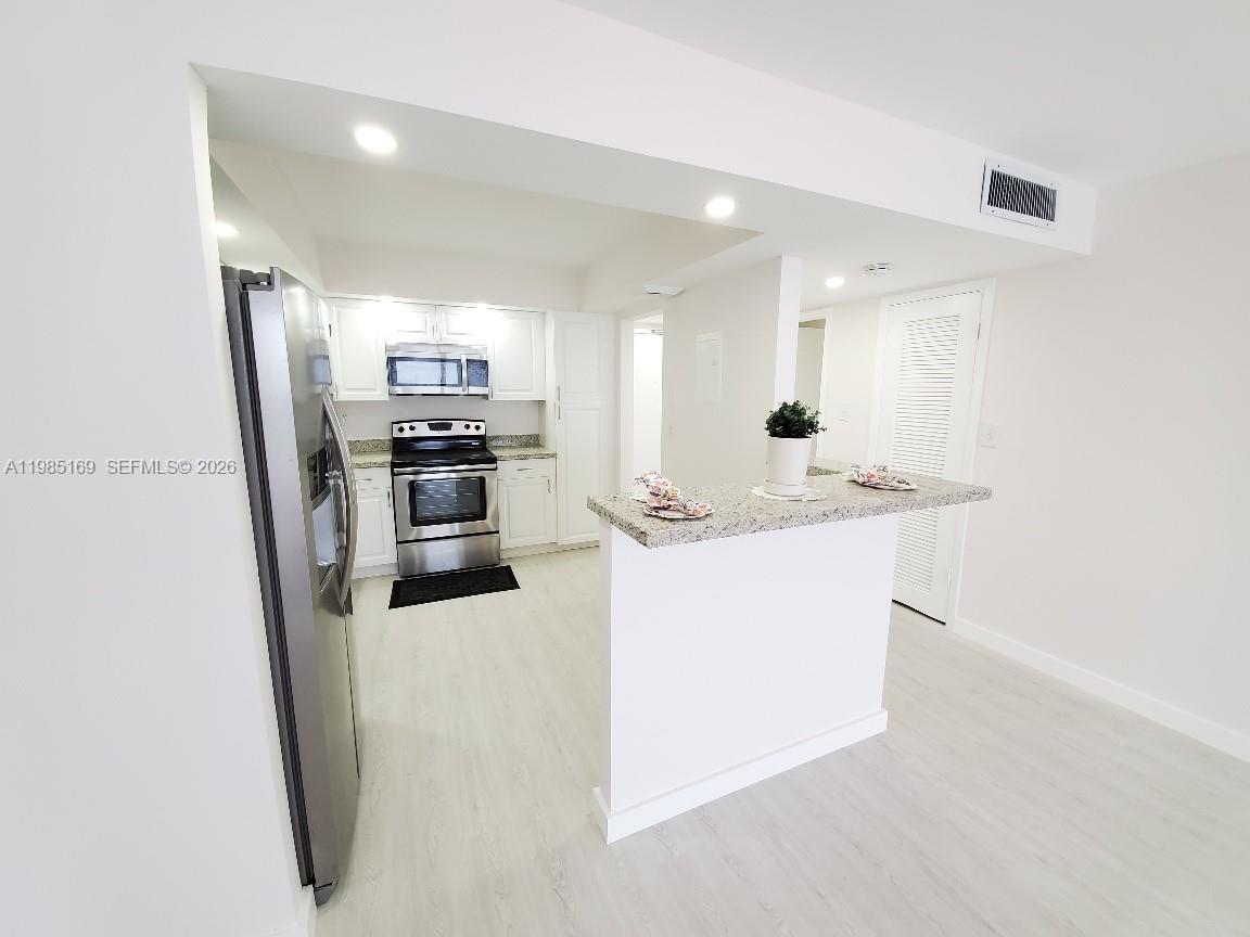 DEL PRADO CONDO - Residential Lease