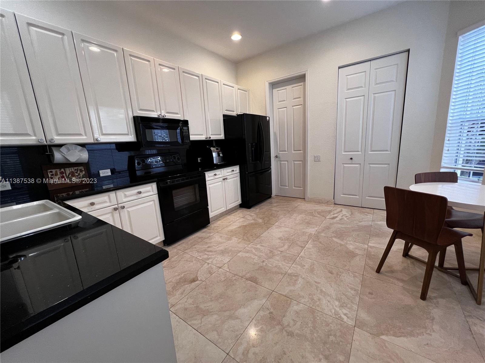THREE ISLANDS 3RD SEC - Residential Lease
