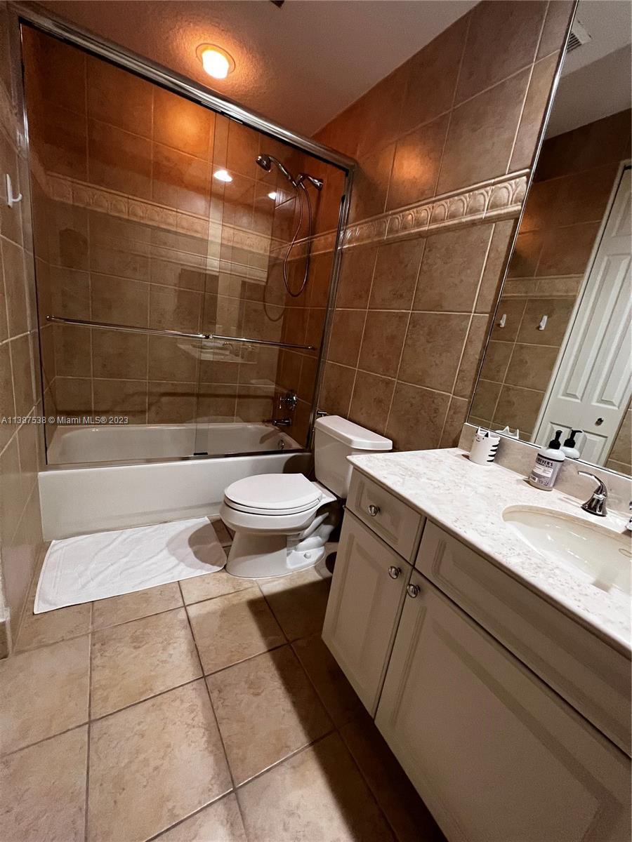 THREE ISLANDS 3RD SEC - Residential Lease