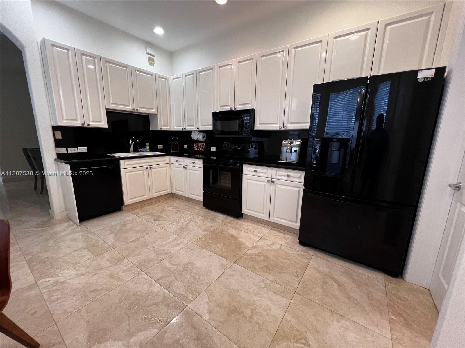 THREE ISLANDS 3RD SEC - Residential Lease