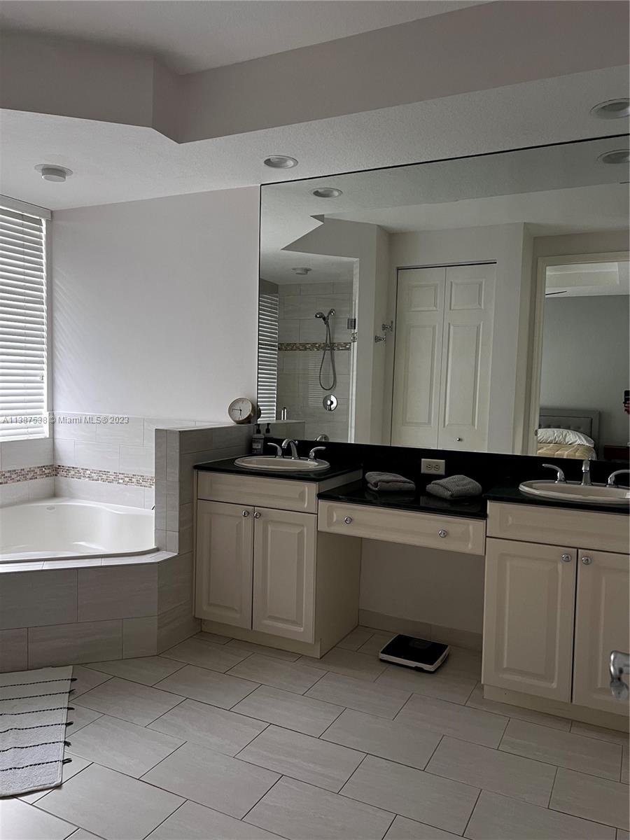THREE ISLANDS 3RD SEC - Residential Lease
