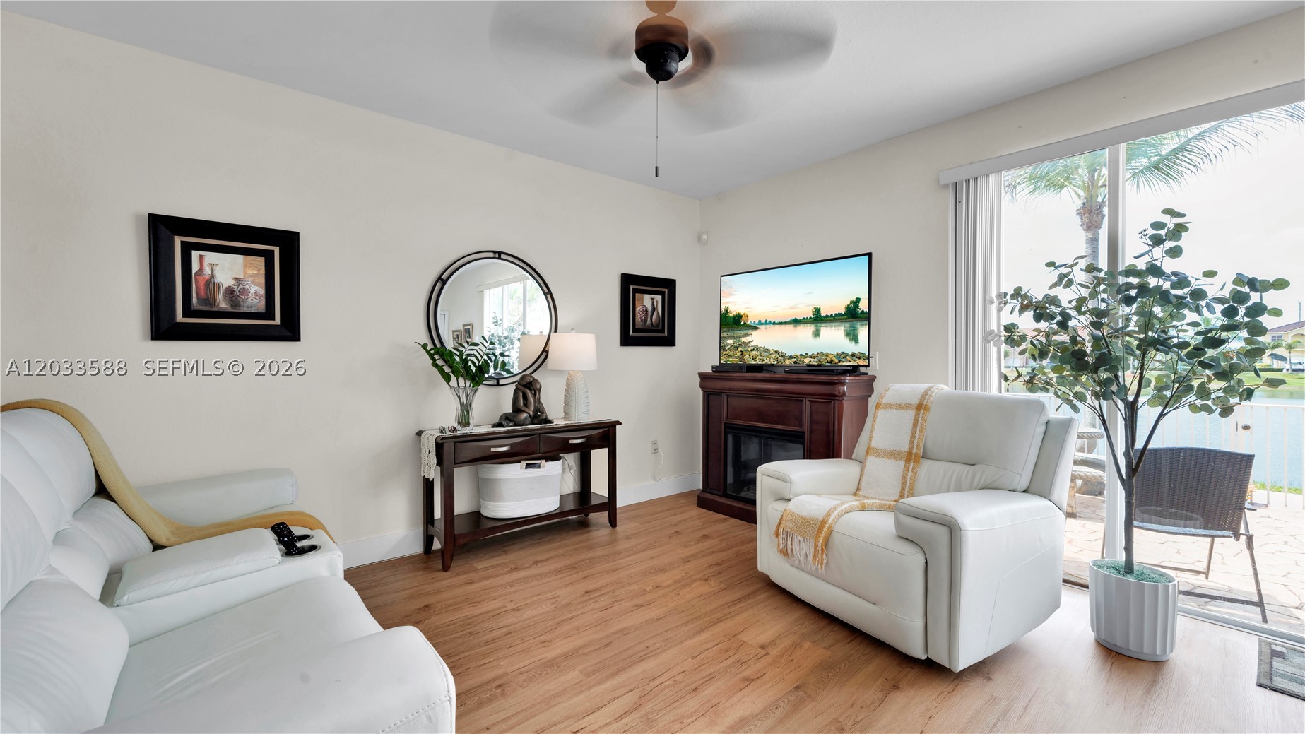 SUNSET LAKE TOWNHOMES - Residential