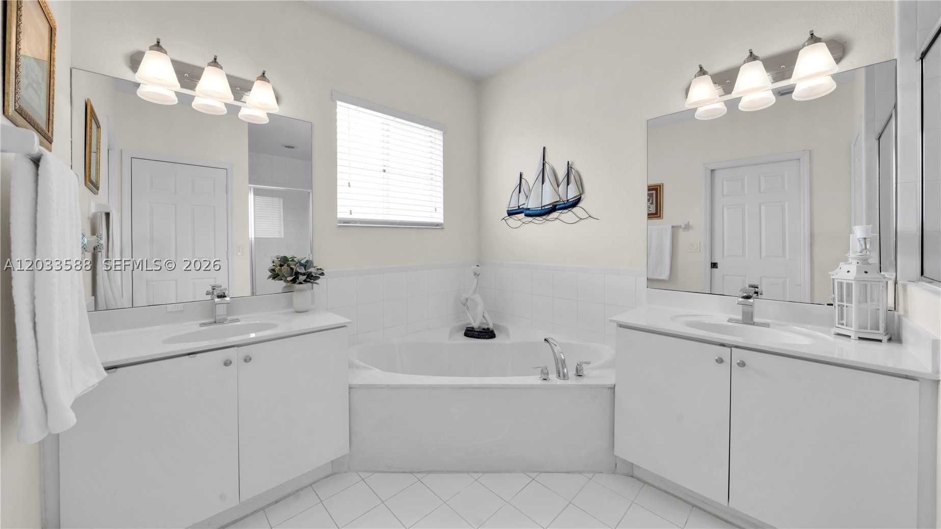 SUNSET LAKE TOWNHOMES - Residential