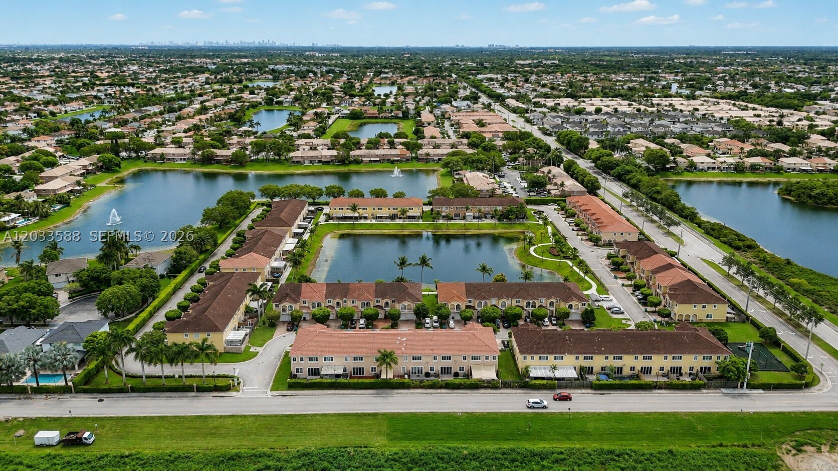 SUNSET LAKE TOWNHOMES - Residential