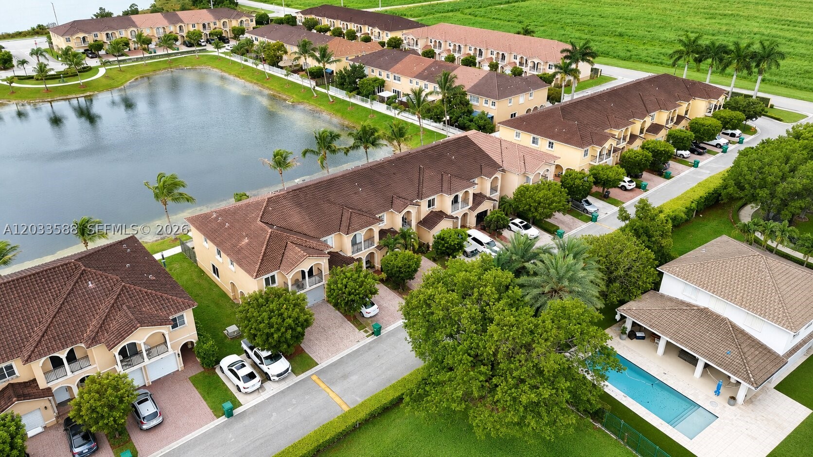 SUNSET LAKE TOWNHOMES - Residential