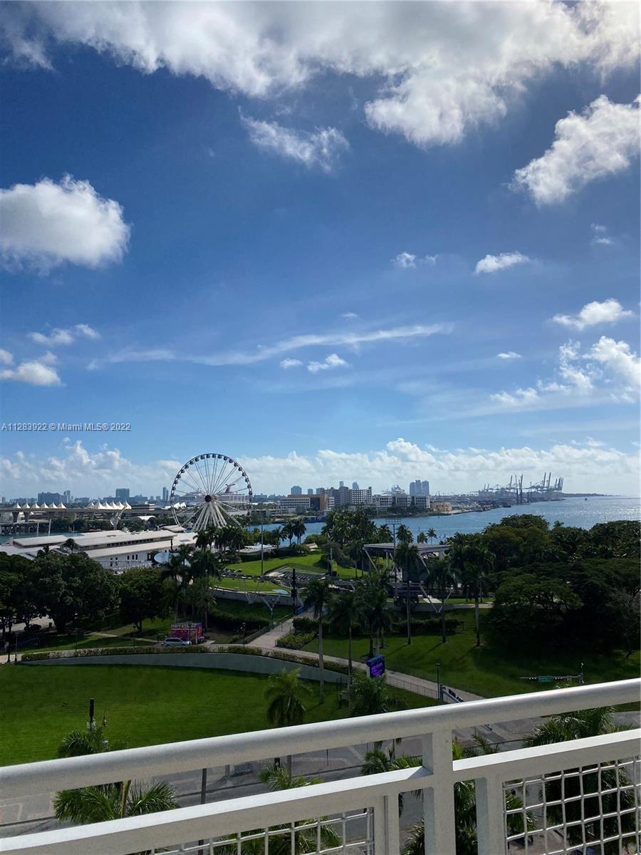 VIZCAYNE NORTH CONDO - Residential Lease