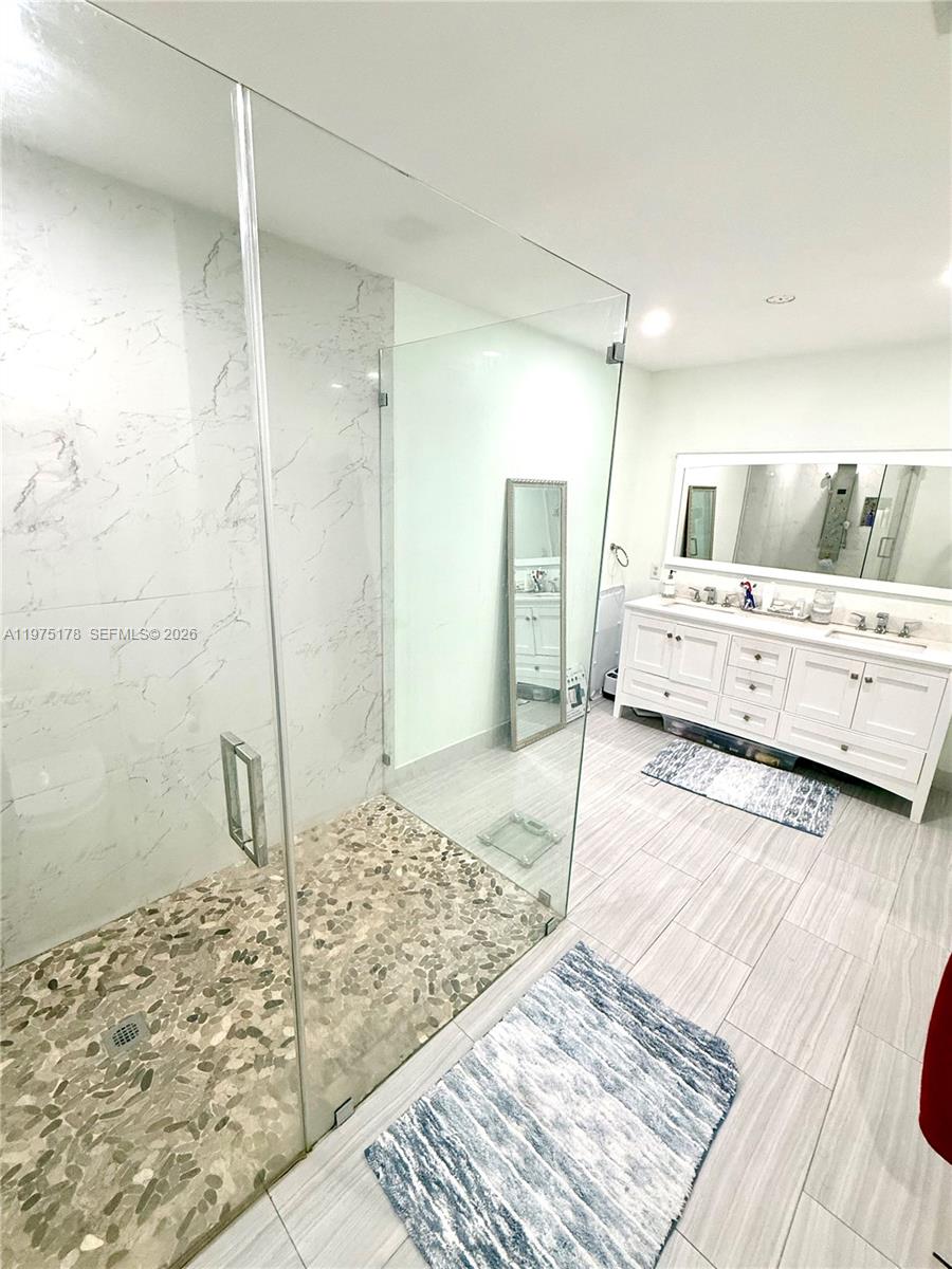 SILVER FALLS - Residential