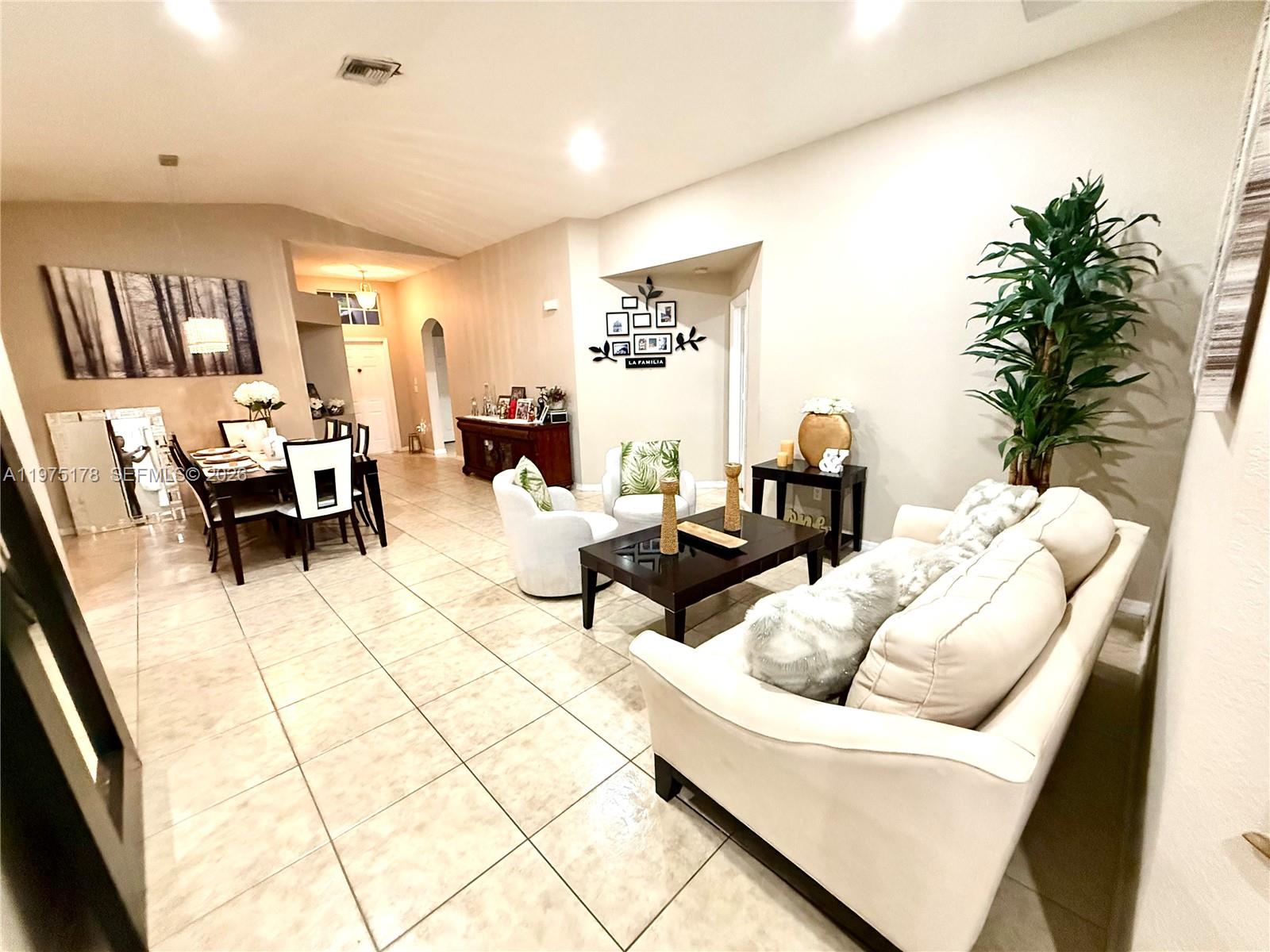 SILVER FALLS - Residential