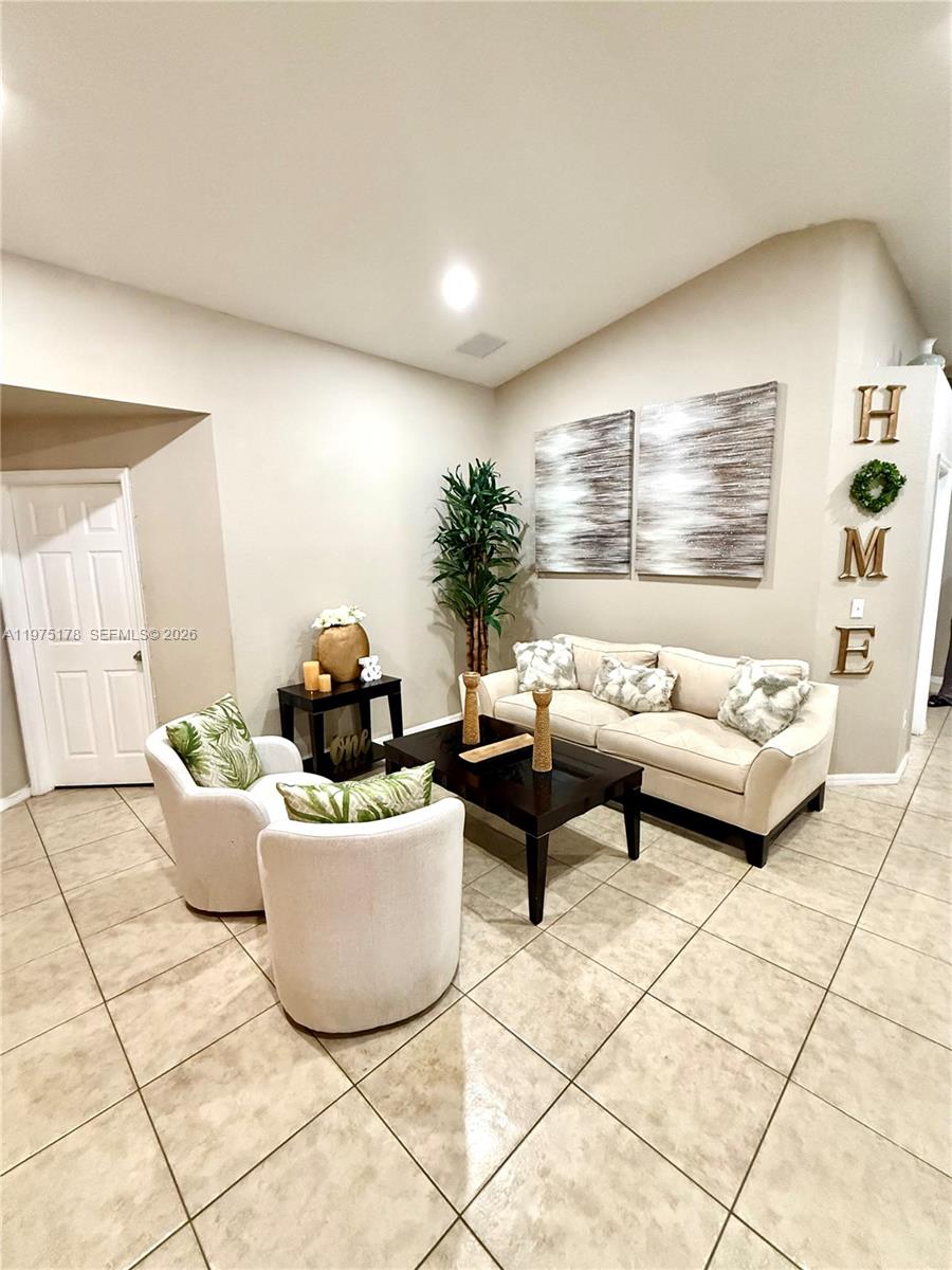 SILVER FALLS - Residential