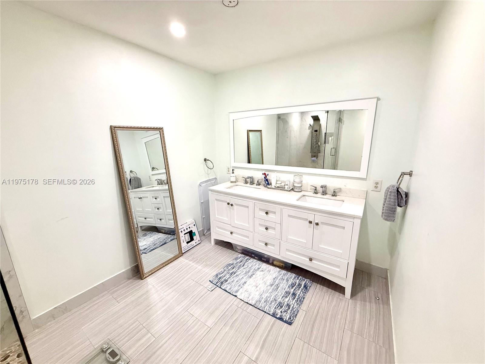 SILVER FALLS - Residential