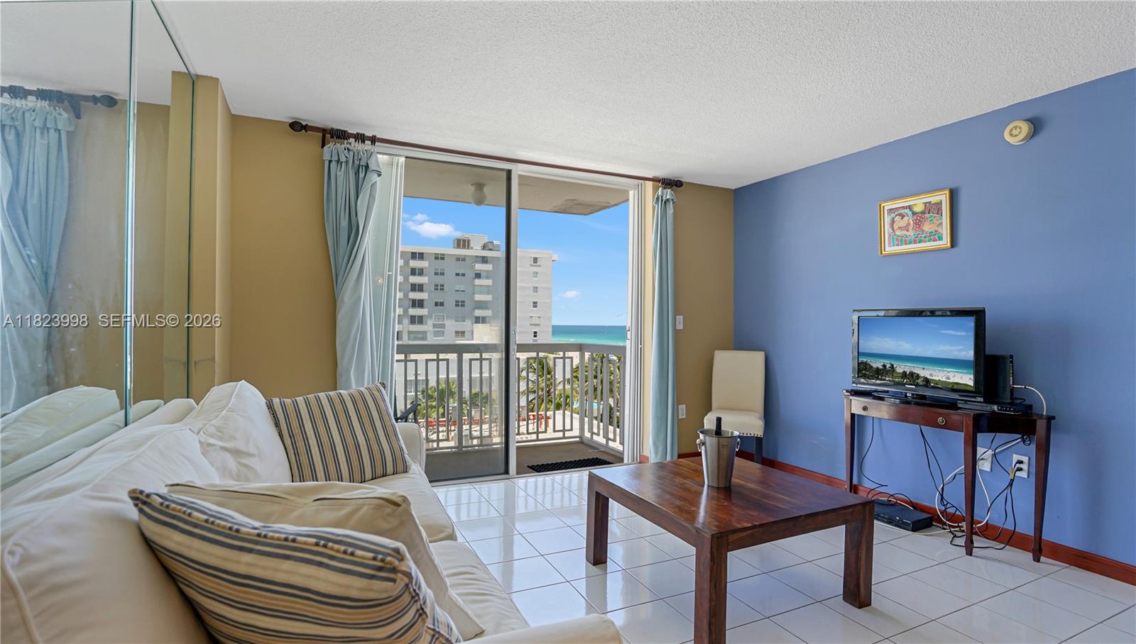 THE PRESIDENTIAL CONDO - Residential