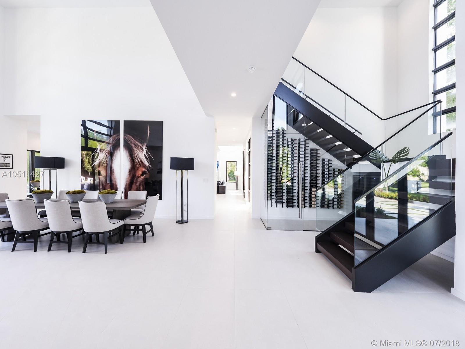 COLLINS HEIGHTS - Residential