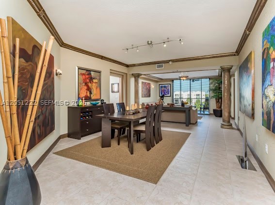 DORAL ISLES - Residential