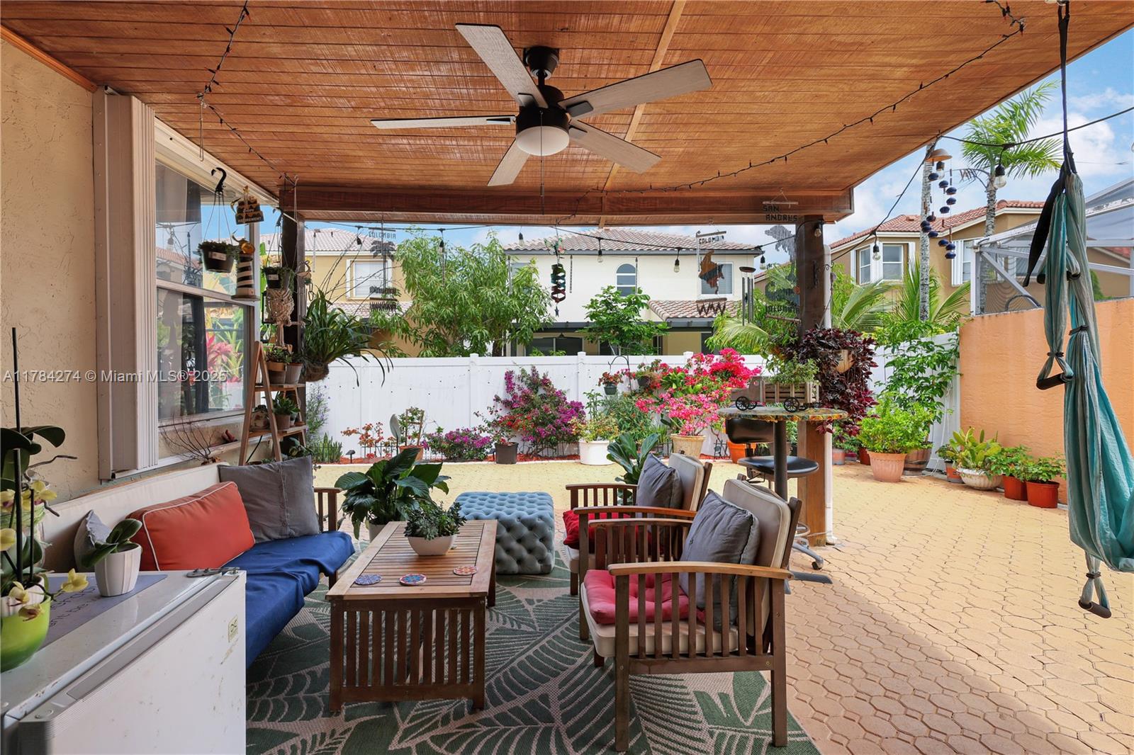 TOWNGATE - Residential Lease