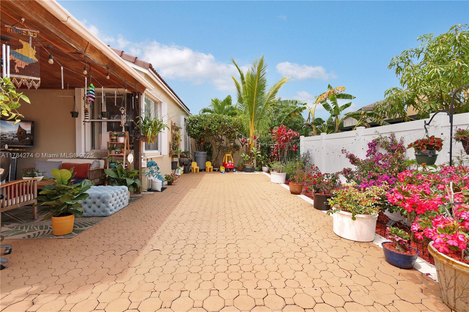 TOWNGATE - Residential Lease