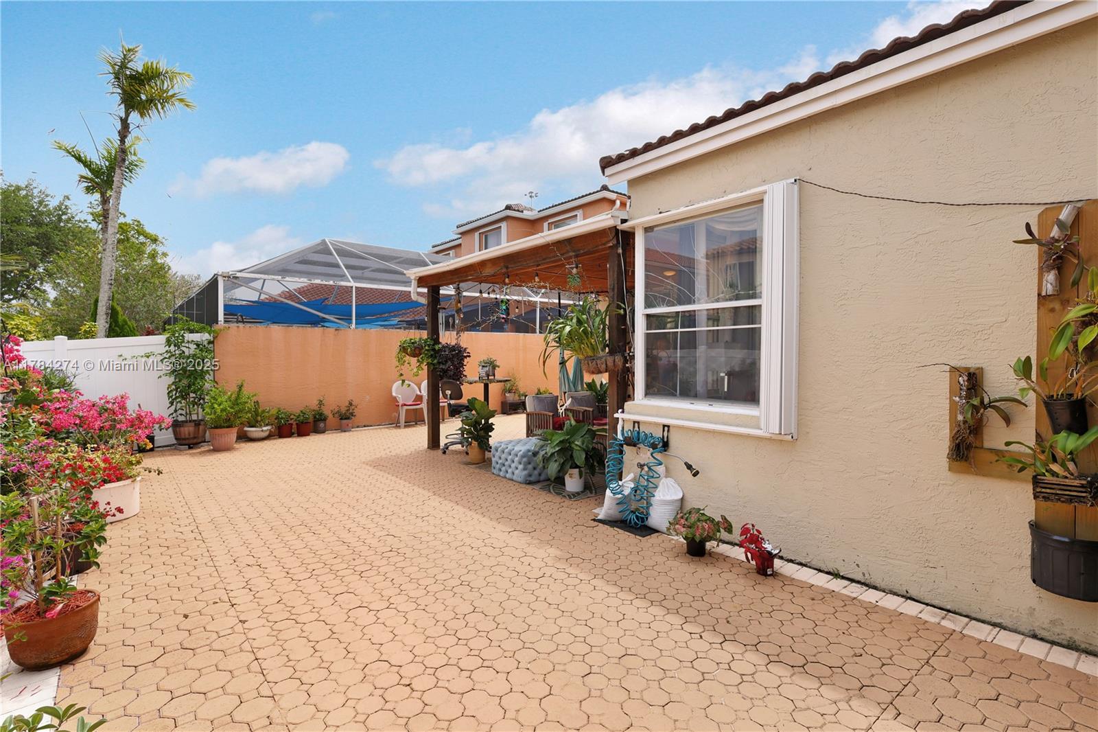 TOWNGATE - Residential Lease