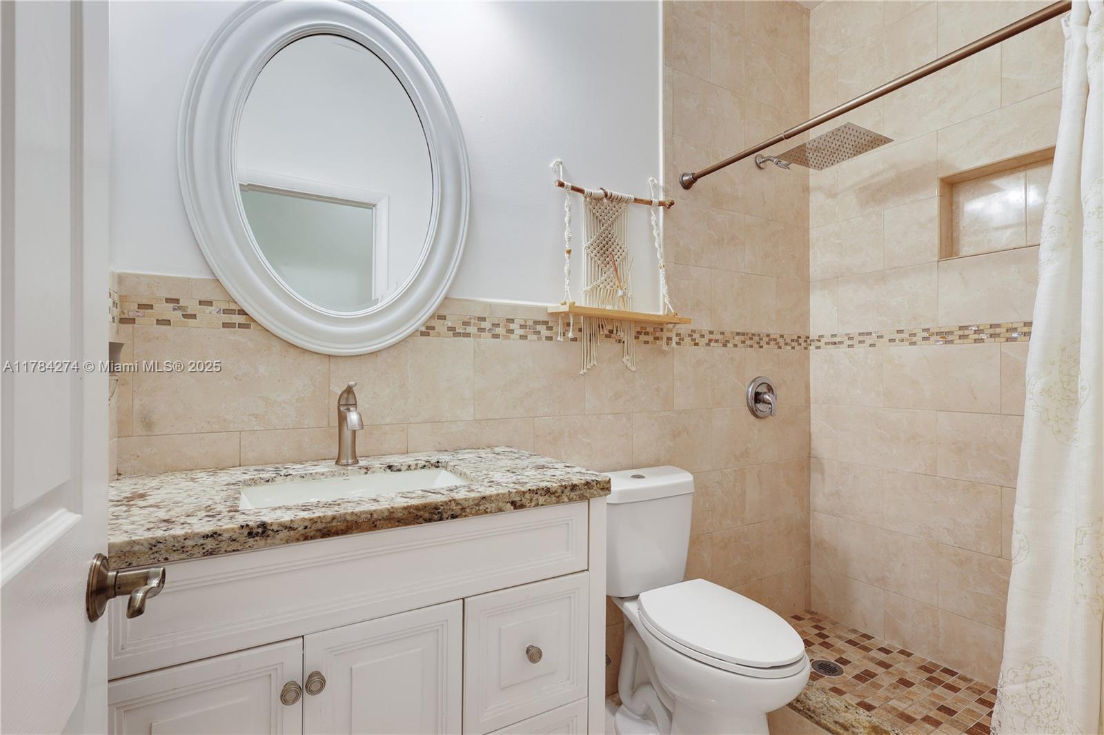 TOWNGATE - Residential Lease