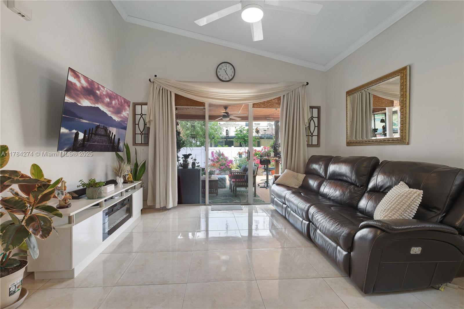 TOWNGATE - Residential Lease