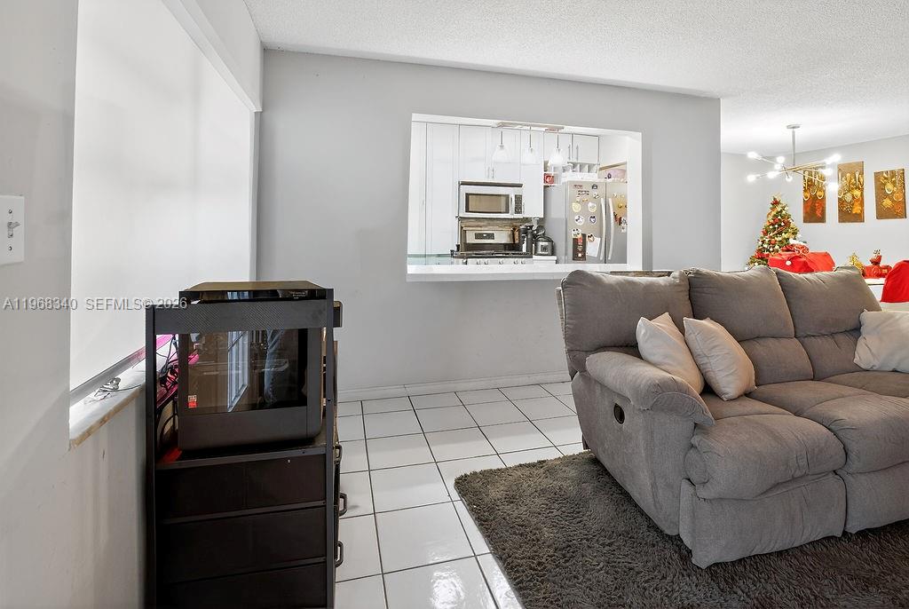 RO-MONT SOUTH CONDO J - Residential