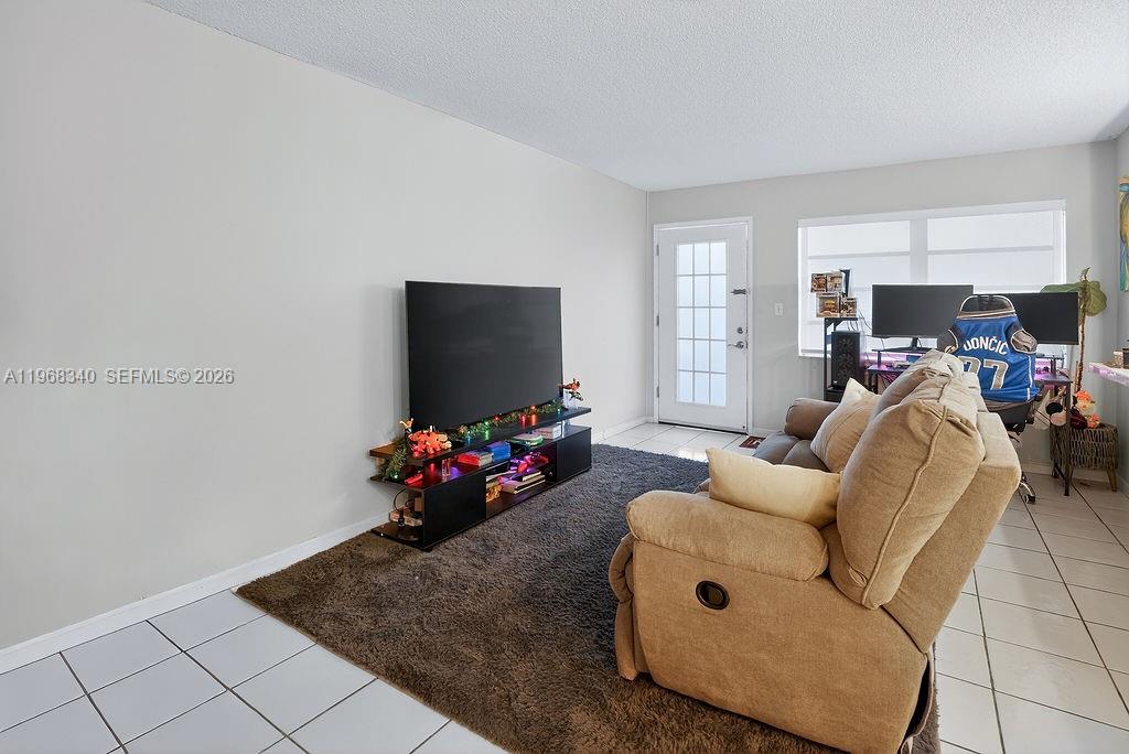RO-MONT SOUTH CONDO J - Residential