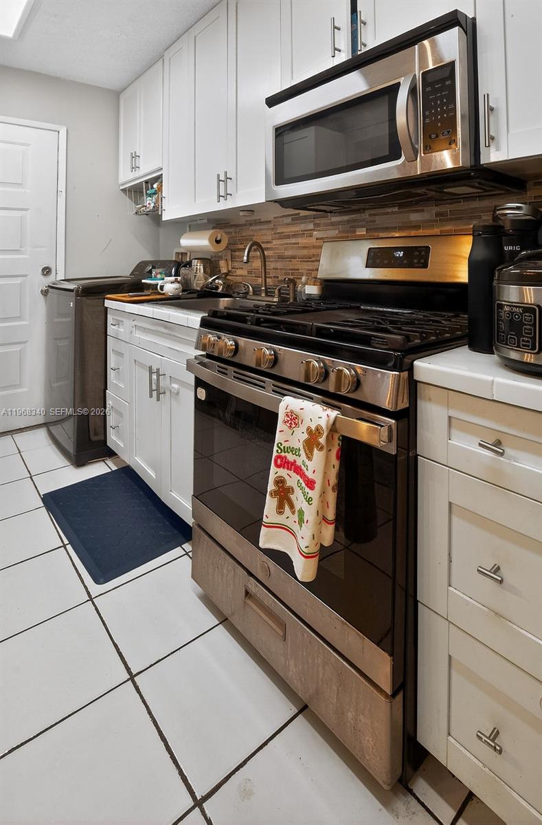 RO-MONT SOUTH CONDO J - Residential