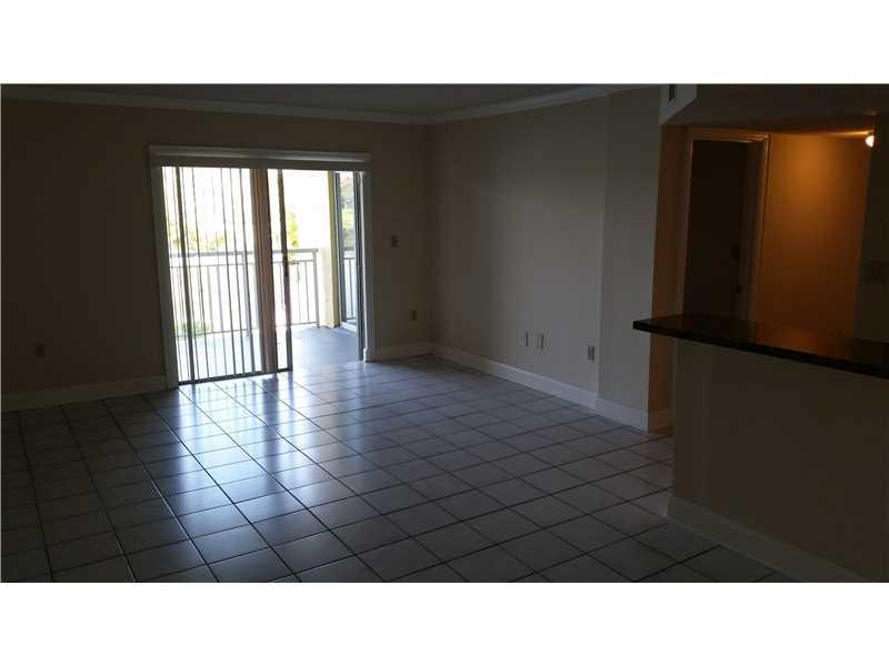LE CLUB AT OLD CUTLER CON - Residential Lease