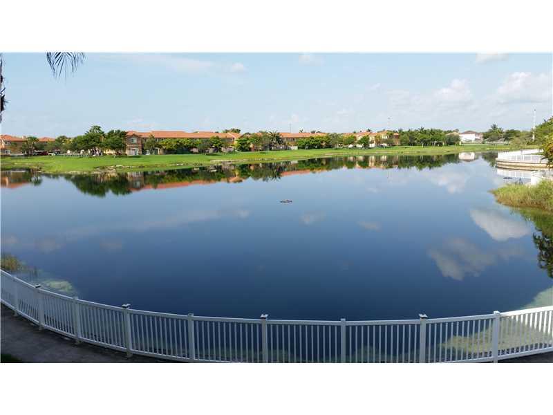 LE CLUB AT OLD CUTLER CON - Residential Lease