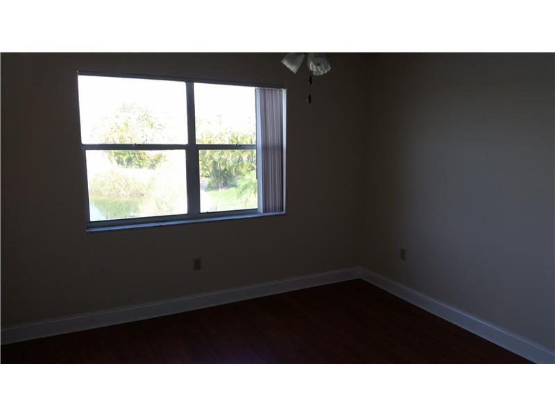 LE CLUB AT OLD CUTLER CON - Residential Lease