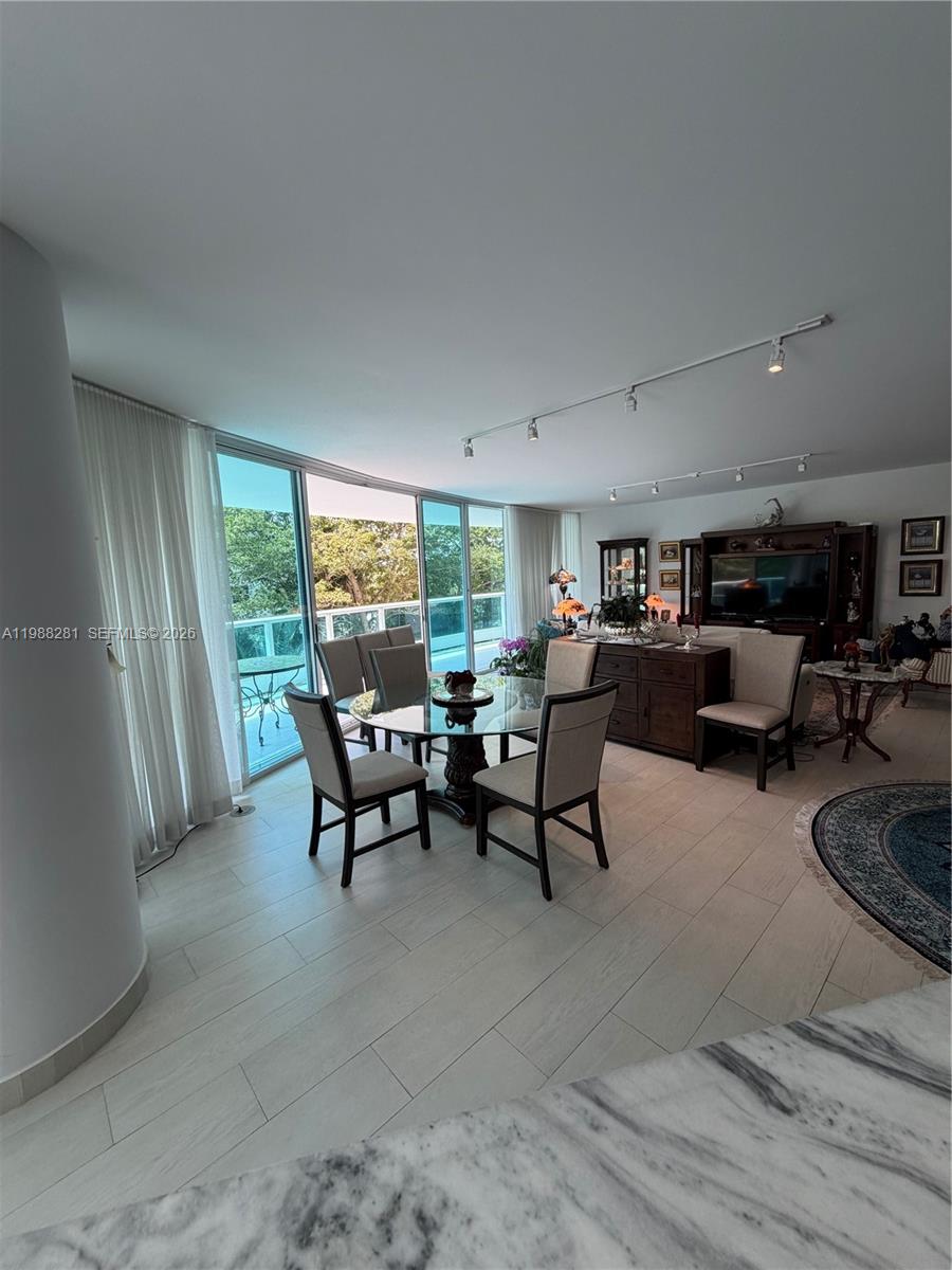 BRISTOL TOWER CONDO - Residential