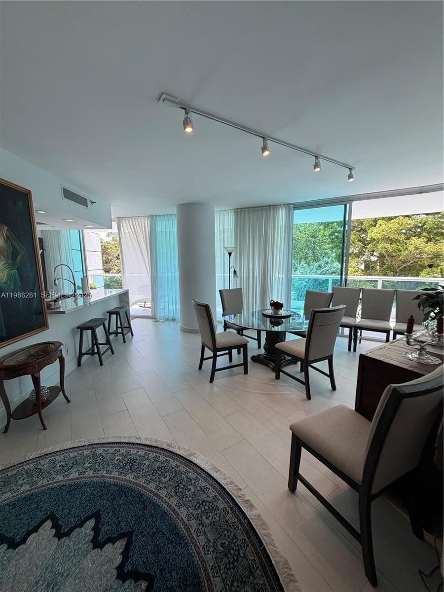 BRISTOL TOWER CONDO - Residential