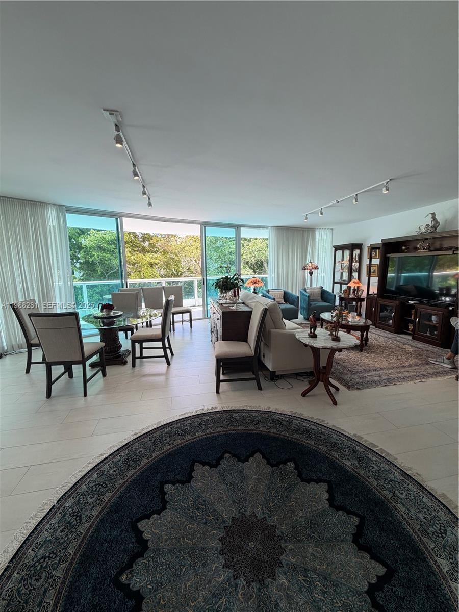 BRISTOL TOWER CONDO - Residential