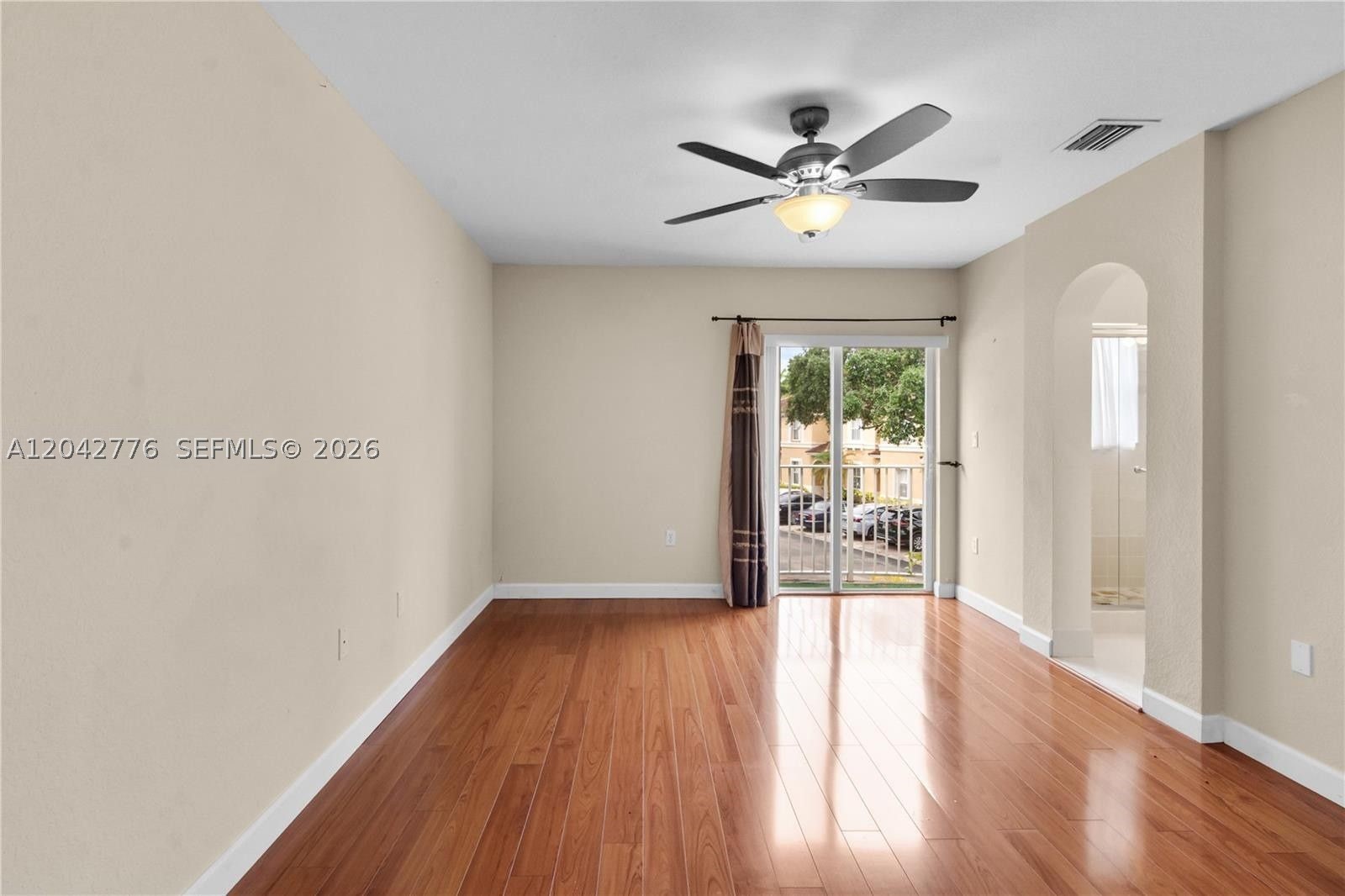 MELROSE POINT CONDO - Residential Lease