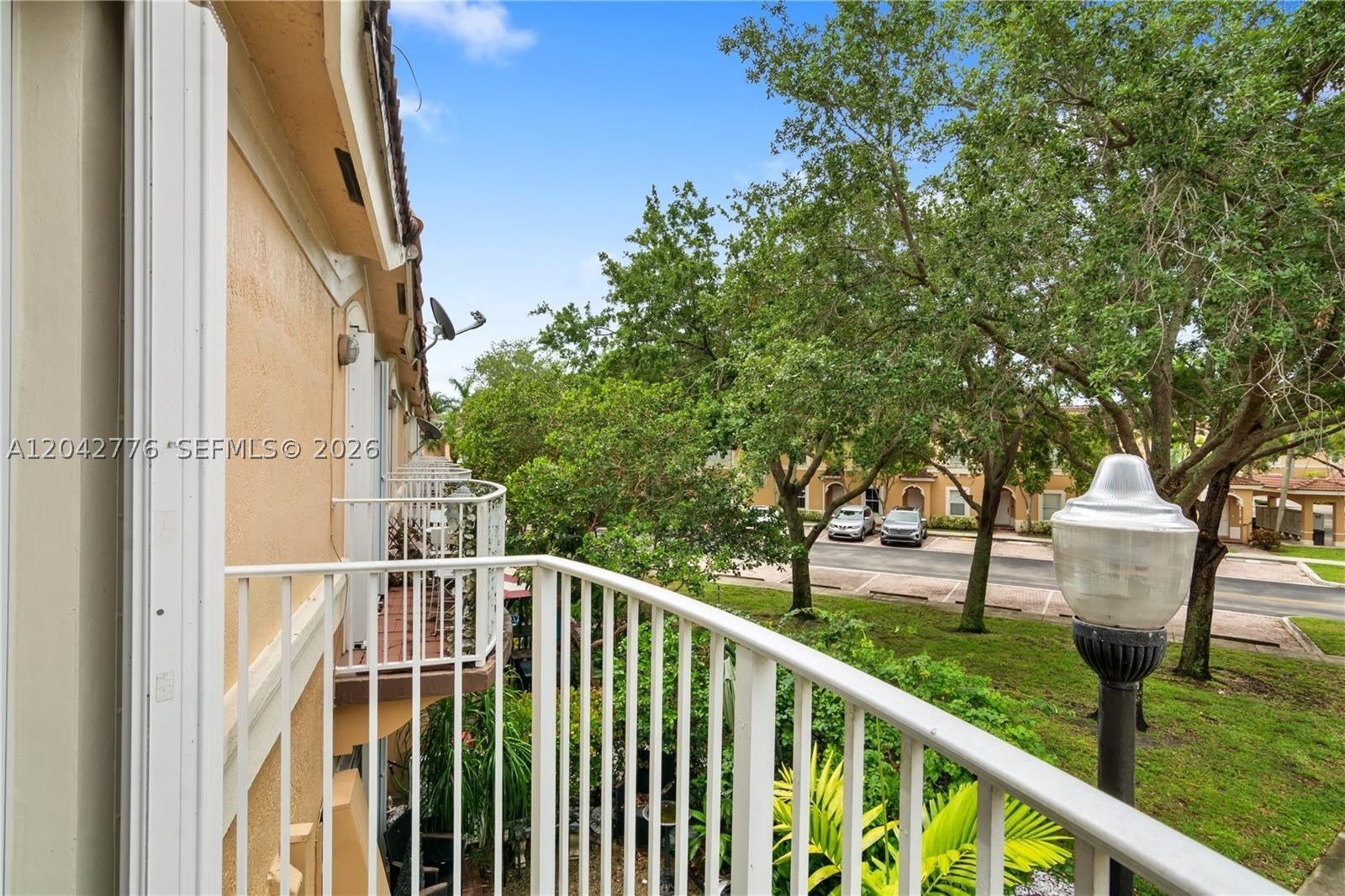 MELROSE POINT CONDO - Residential Lease