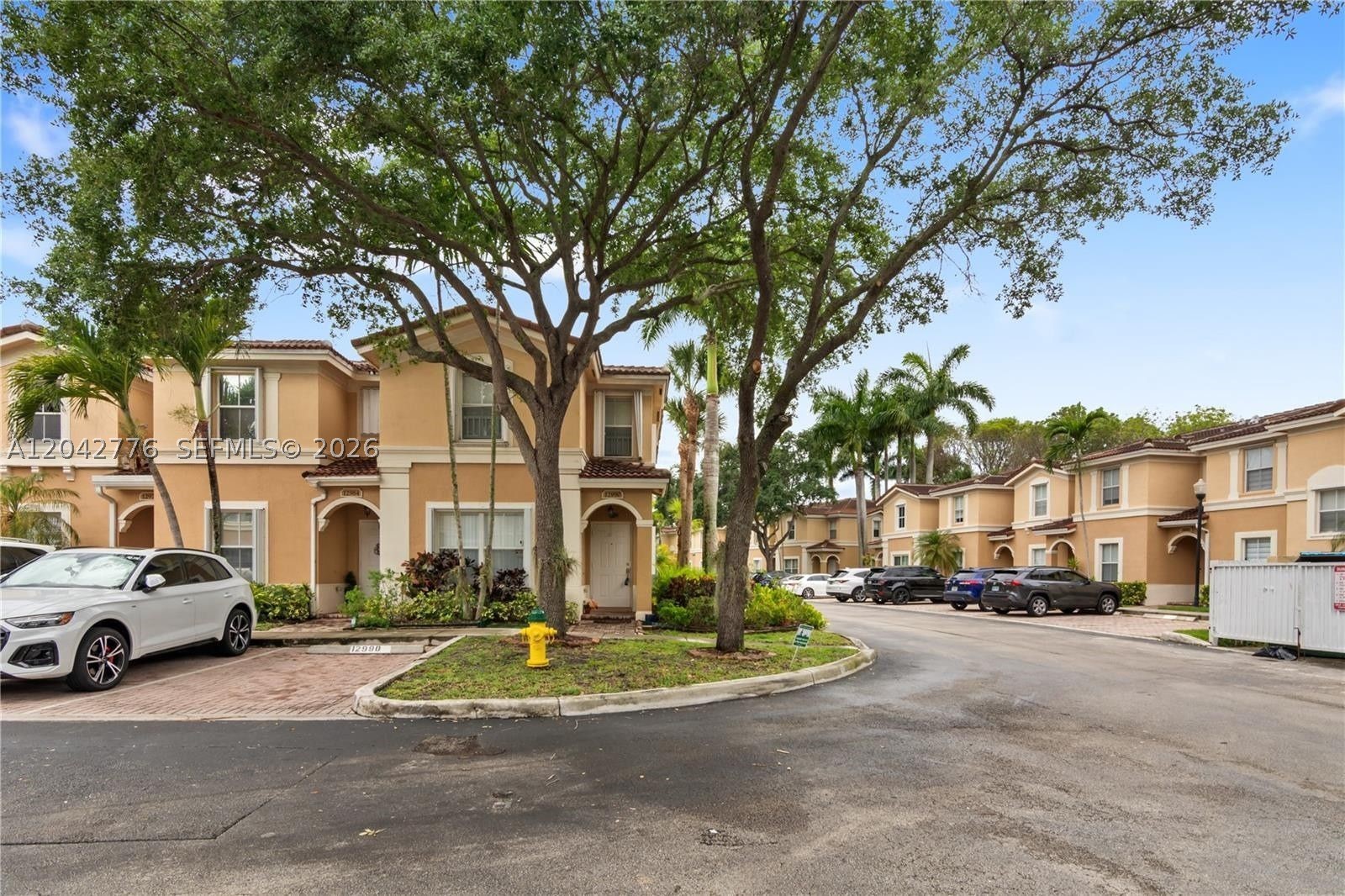MELROSE POINT CONDO - Residential Lease