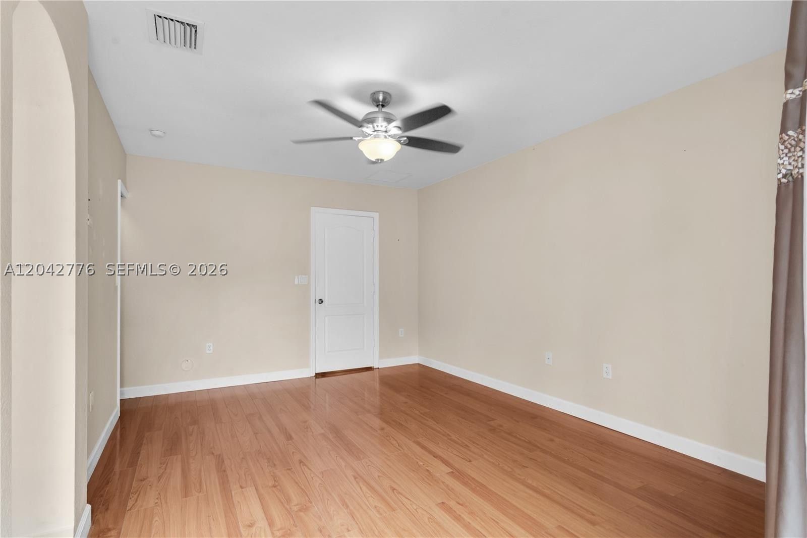 MELROSE POINT CONDO - Residential Lease