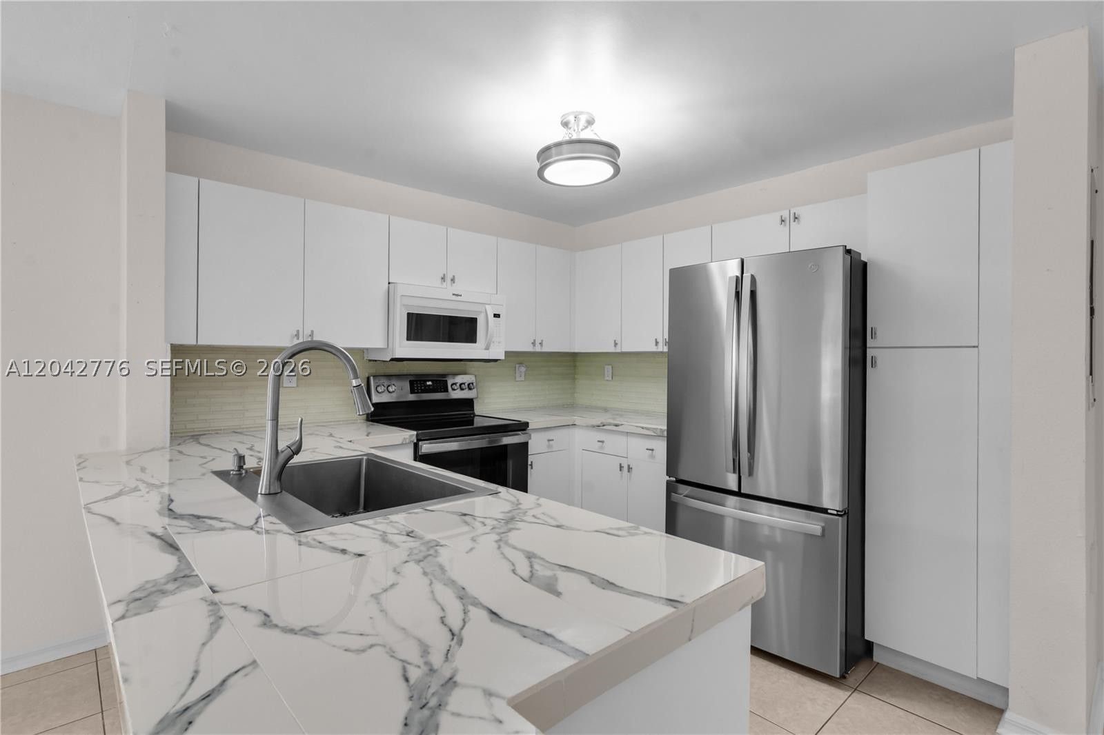 MELROSE POINT CONDO - Residential Lease