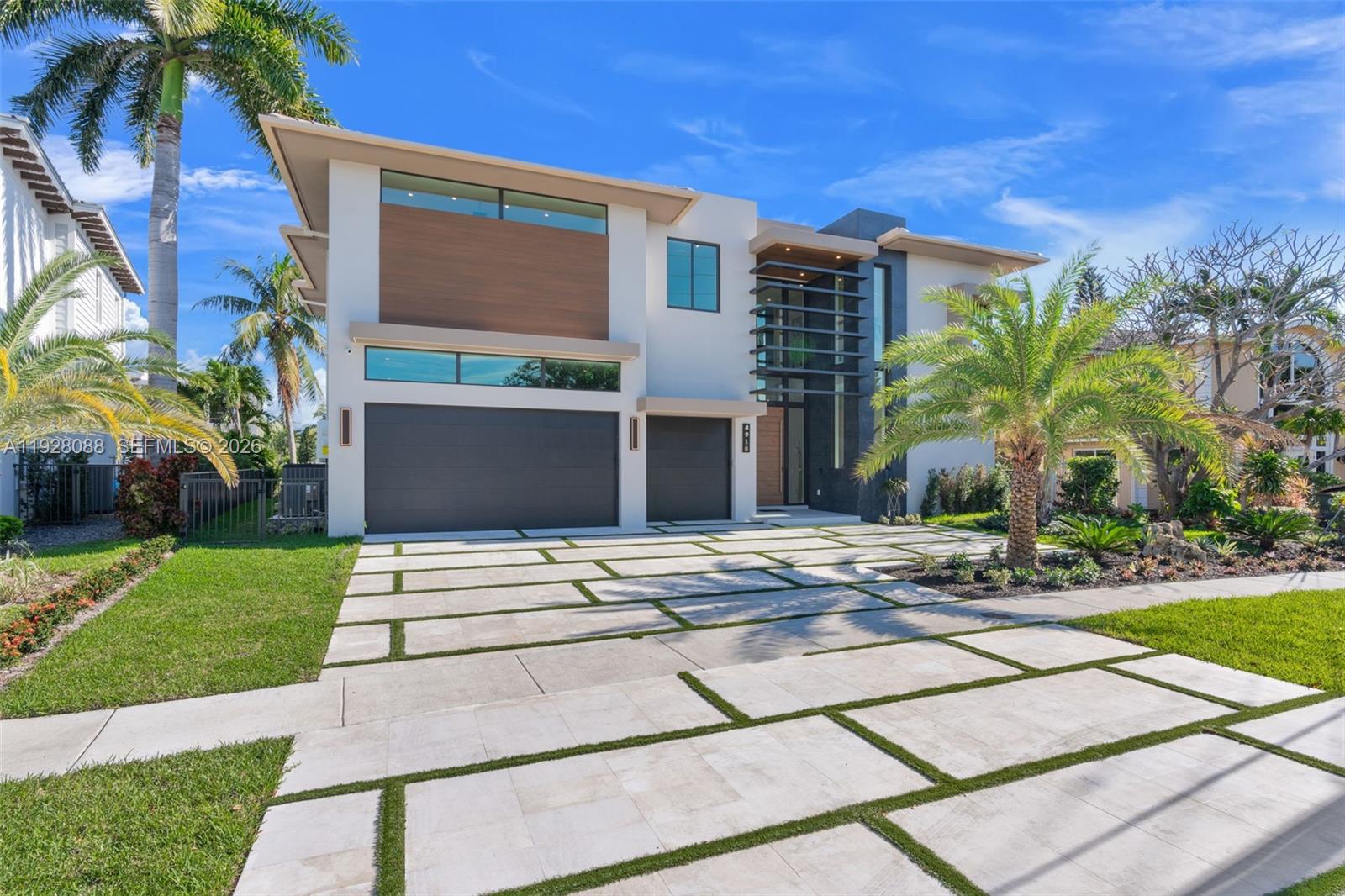 CORAL KEY VILLAS 3RD SEC - Residential