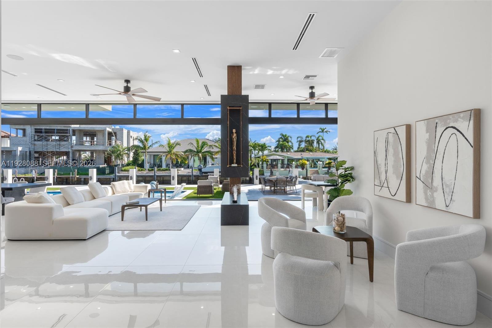 CORAL KEY VILLAS 3RD SEC - Residential