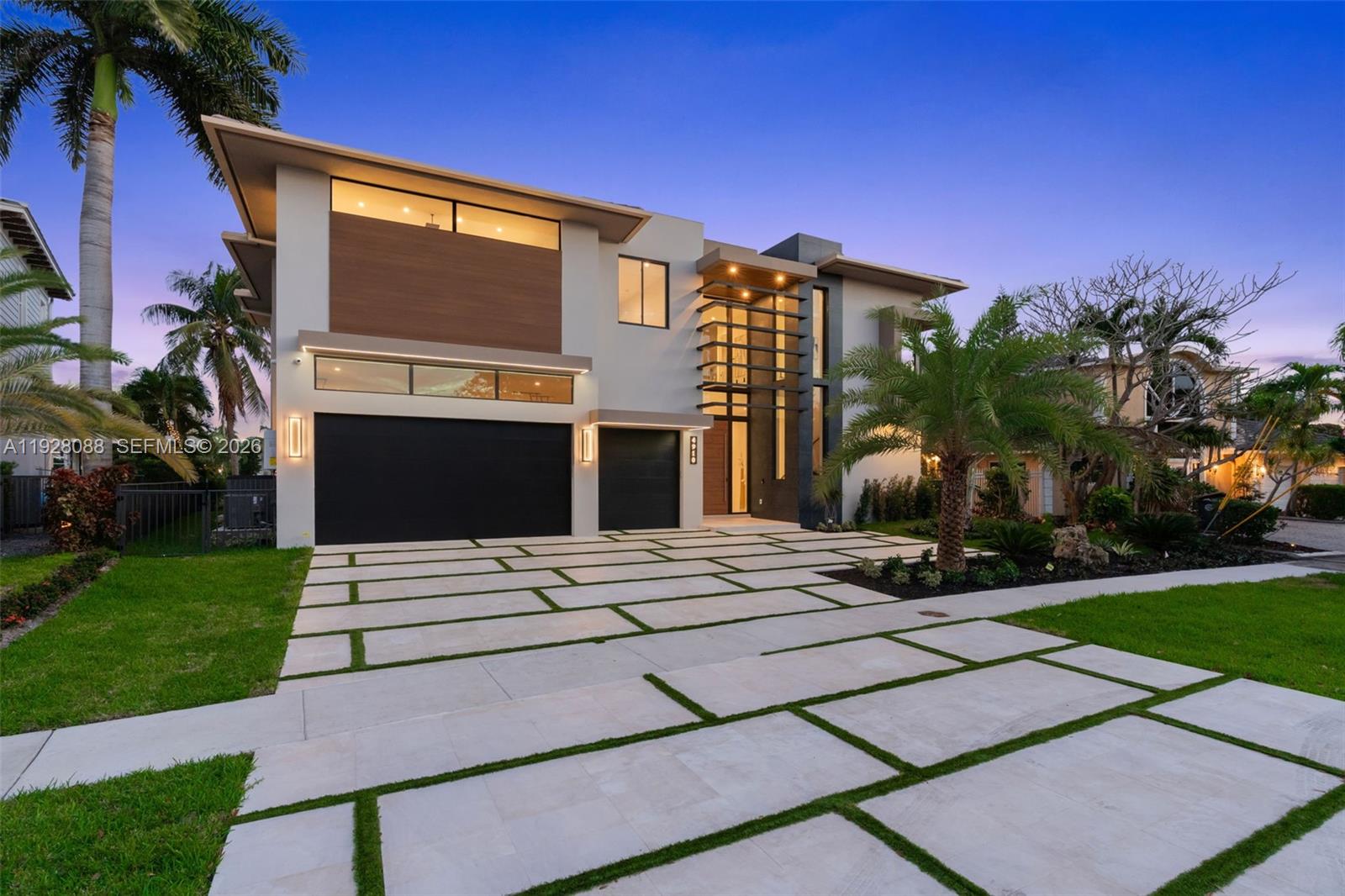 CORAL KEY VILLAS 3RD SEC - Residential