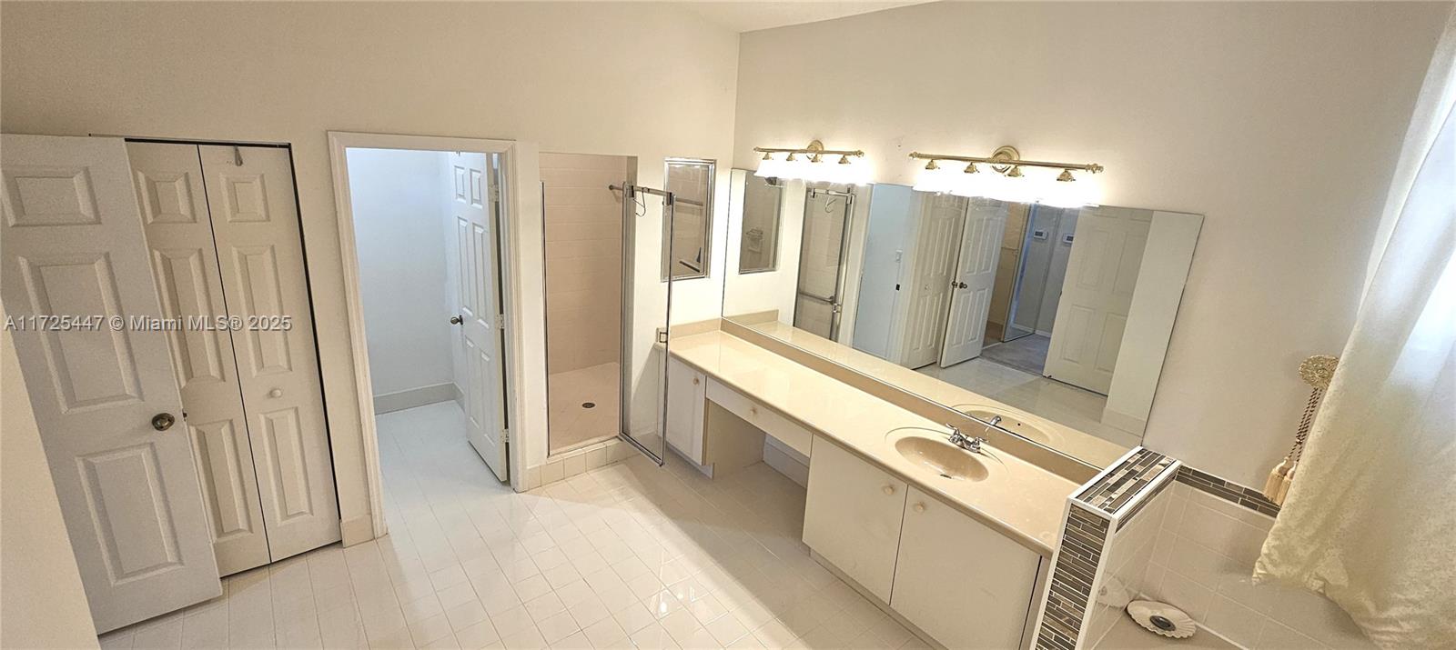 CORSICA PLACE - Residential Lease